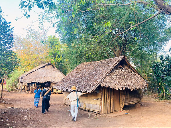 竹の家の村の画像